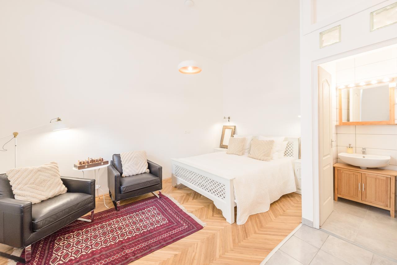 Rose Trees Apartment Budapest Eksteriør bilde